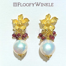 Load image into Gallery viewer, Flower Pearl Ear Drops